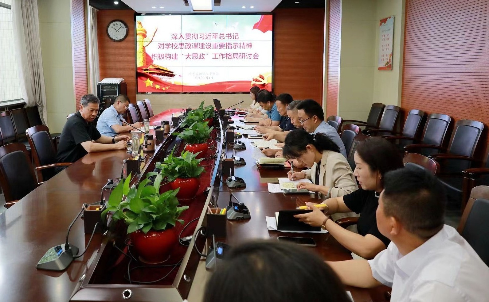 3ee6e65cc8be29a8eeeabfb331fa391.jpg 3ee6e65cc8be29a8eeeabfb331fa391.jpg