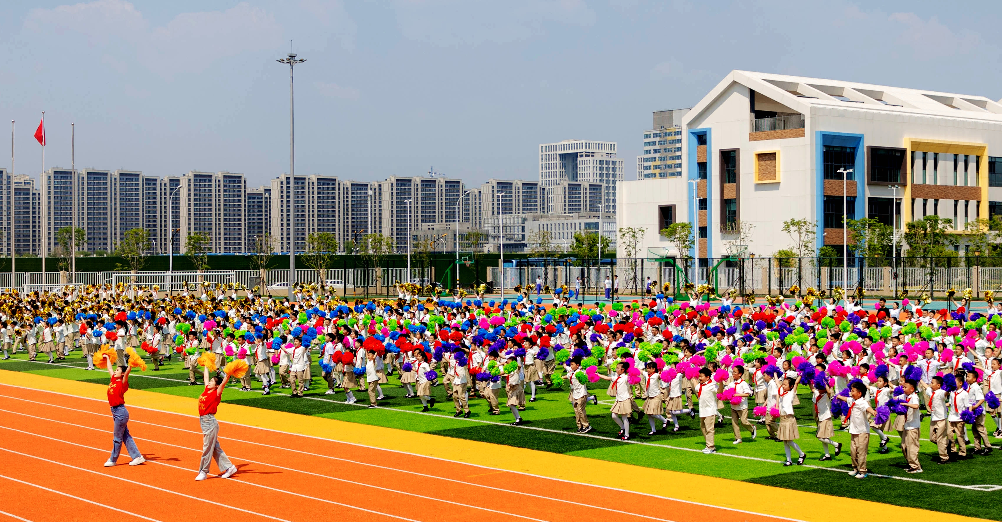 千名學生共同舞動東北秧歌01.jpg 千名學生共同舞動東北秧歌01.jpg