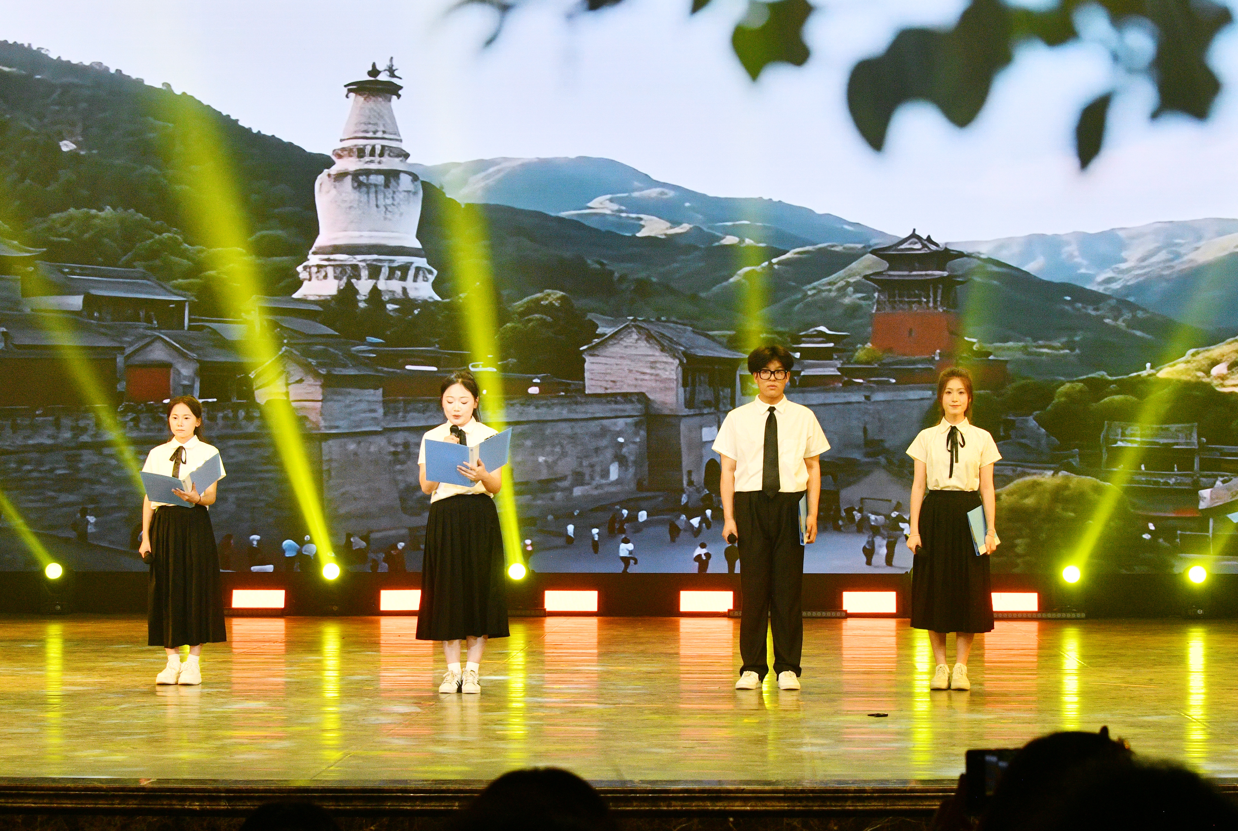 “課本里的山西”搬上舞臺 (1).JPG